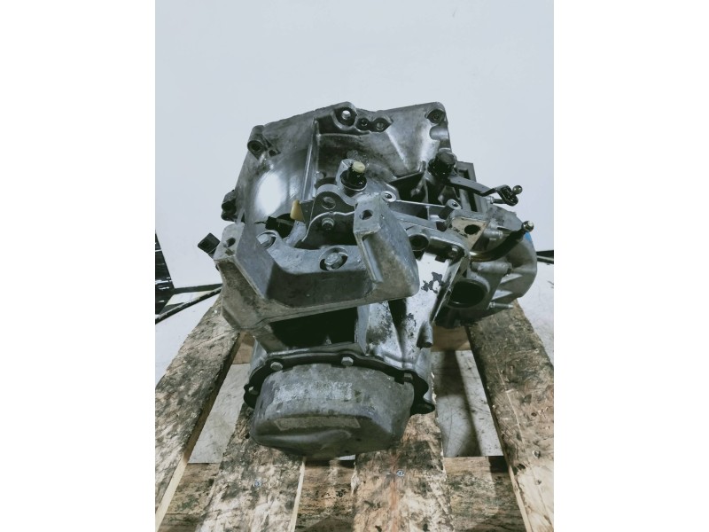 Recambio de caja cambios para citroen c5 berlina attraction referencia OEM IAM 20DM65 0157586 B 5V