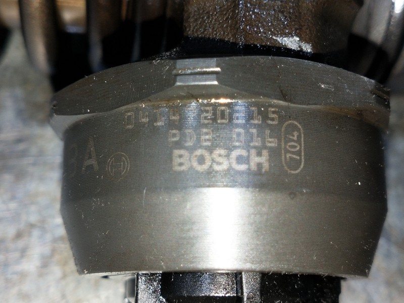 Recambio de inyector para volkswagen fox (5z1) básico referencia OEM IAM 0414720215 038130073AG BOSCH