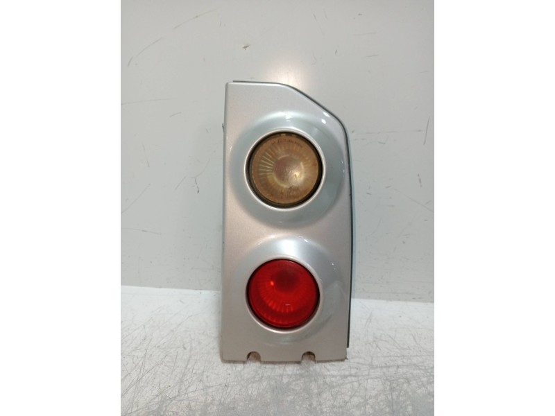 Recambio de piloto trasero derecho para santana 300 1.6 hdi referencia OEM IAM   