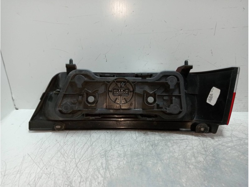 Recambio de piloto trasero derecho para suzuki swift sf berlina (ma) 1.3 gls (3-ptas.) referencia OEM IAM 23260202  