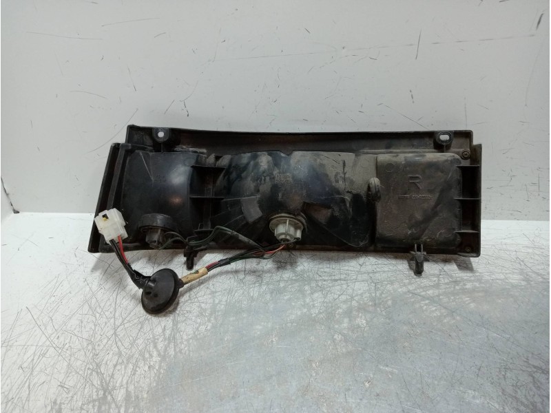 Recambio de piloto trasero derecho para suzuki swift sf berlina (ea) 1.3 cat referencia OEM IAM 22032232  