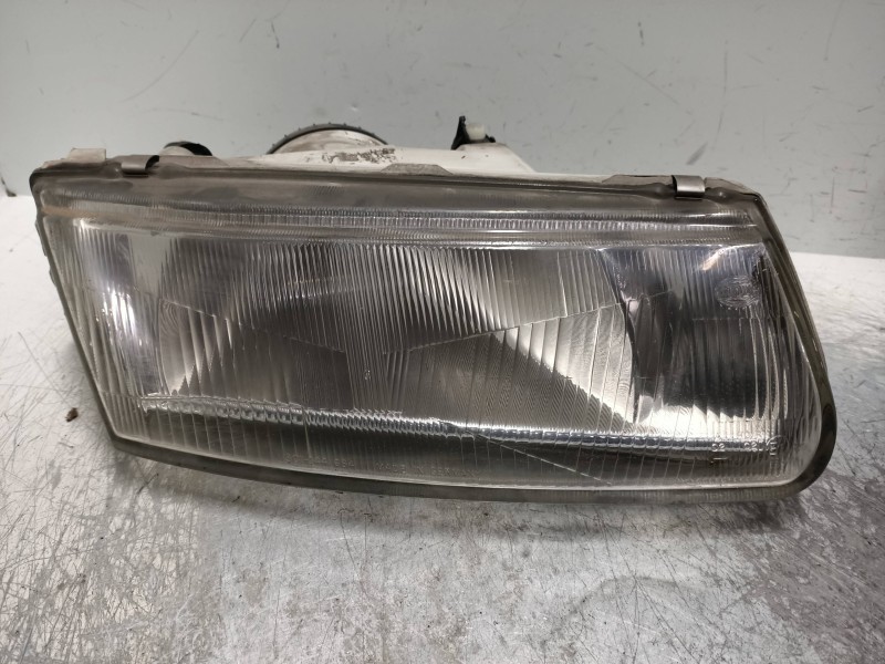 Recambio de faro derecho para mitsubishi carisma berlina 4 (da0) 1.9 turbodiesel referencia OEM IAM   