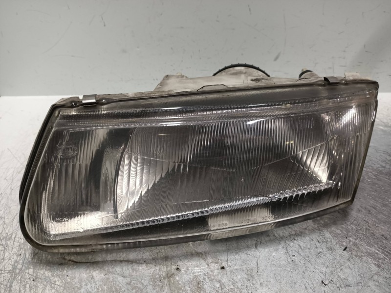 Recambio de faro izquierdo para mitsubishi carisma berlina 4 (da0) 1.9 turbodiesel referencia OEM IAM   