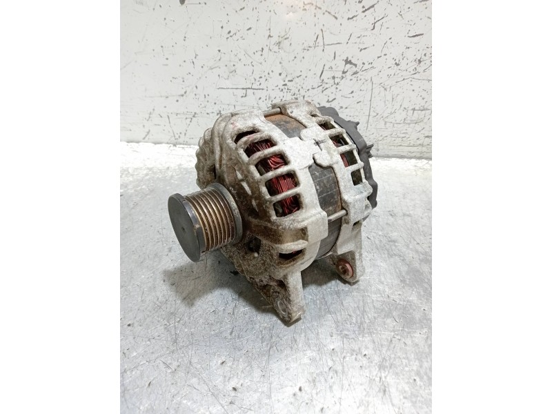 Recambio de alternador para nissan x-trail (t32) 360 referencia OEM IAM 231004BE0A  