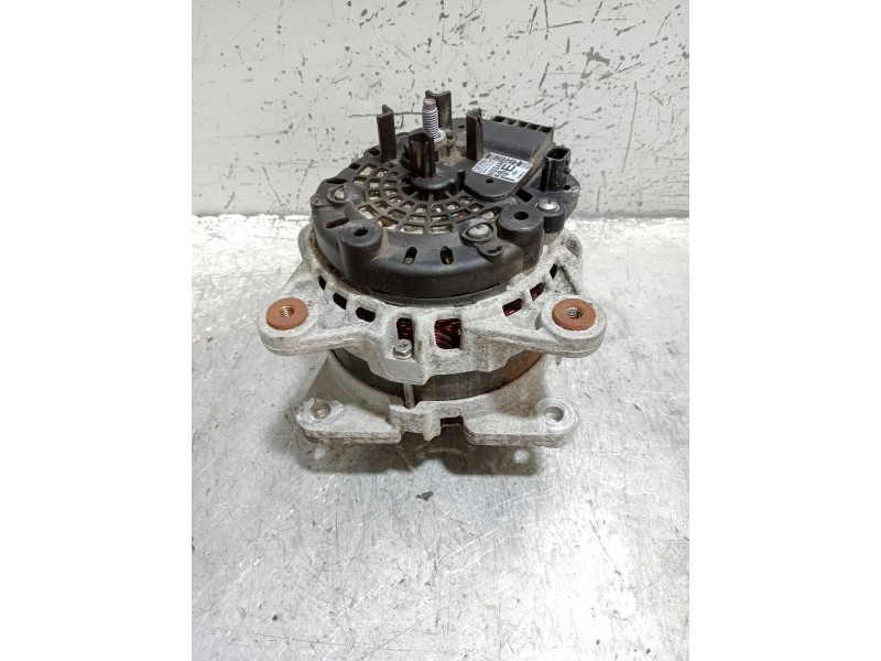 Recambio de alternador para nissan x-trail (t32) 360 referencia OEM IAM 231004BE0A  