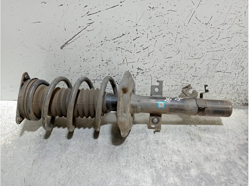 Recambio de amortiguador delantero derecho para nissan x-trail (t32) 360 referencia OEM IAM 543024CB1E  