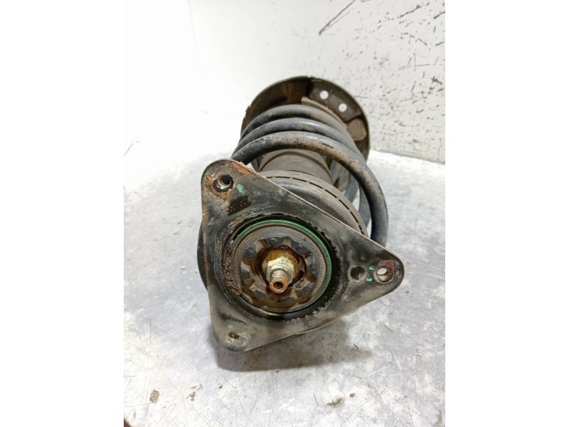 Recambio de amortiguador delantero derecho para nissan x-trail (t32) 360 referencia OEM IAM 543024CB1E  