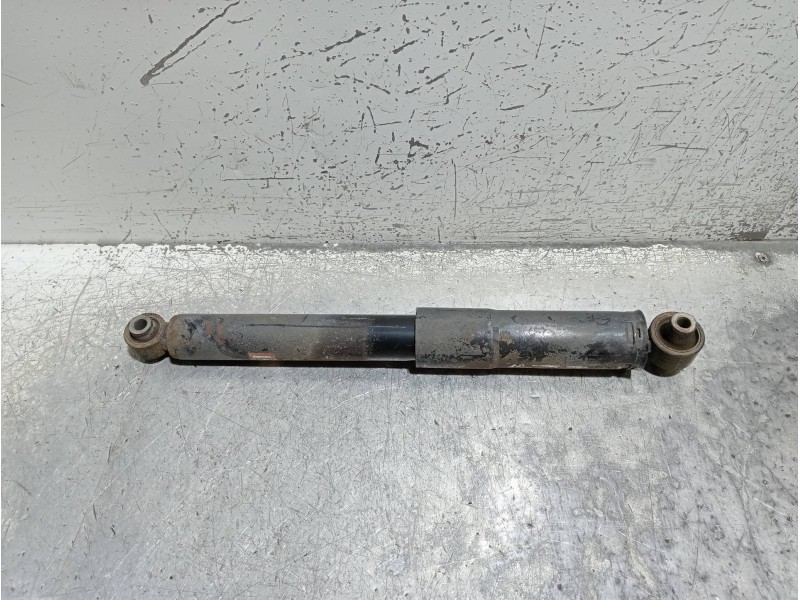 Recambio de amortiguador trasero derecho para nissan x-trail (t32) 360 referencia OEM IAM 562104CB0E  
