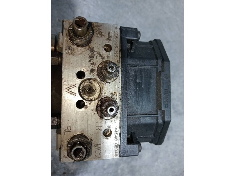Recambio de abs para toyota avensis wagon (t25) 2.0 d-4d executive referencia OEM IAM 0265225325 4454005040 
