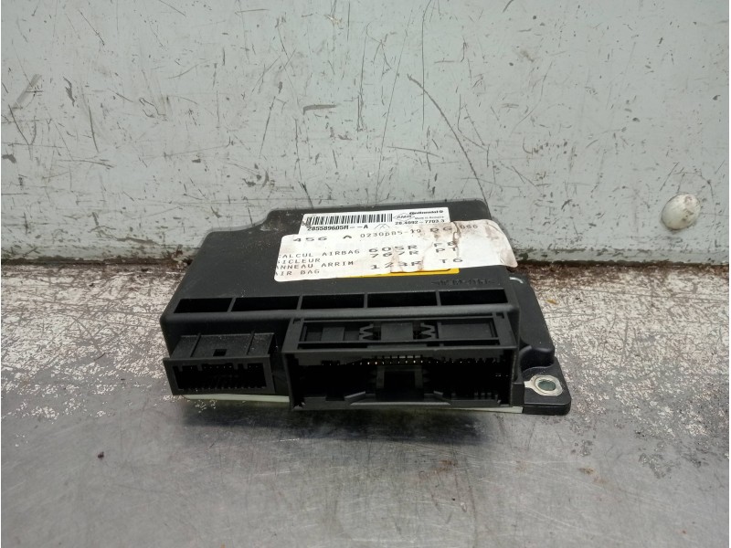 Recambio de centralita airbag para renault scenic iii dynamique referencia OEM IAM 285589605R  