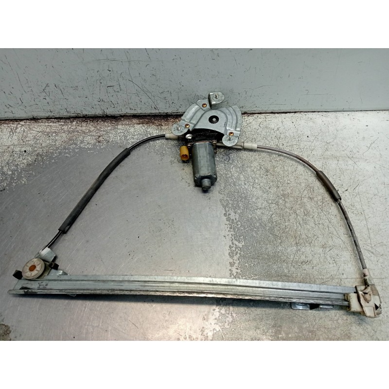 Recambio de elevalunas delantero derecho para renault megane i fase 2 classic (la..) 1.9 d authentique referencia OEM IAM 013082