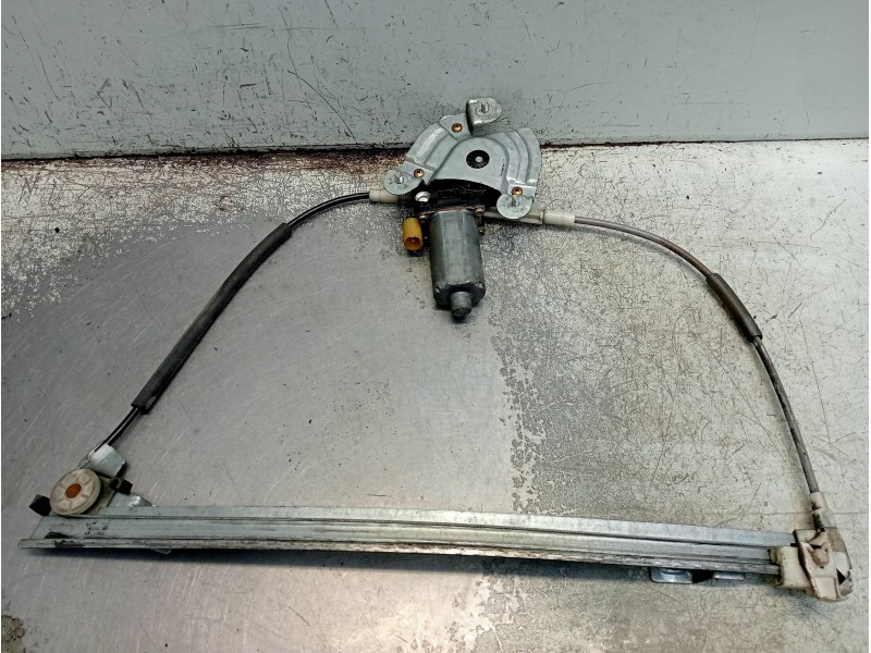 Recambio de elevalunas delantero derecho para renault megane i fase 2 classic (la..) 1.9 d authentique referencia OEM IAM 013082