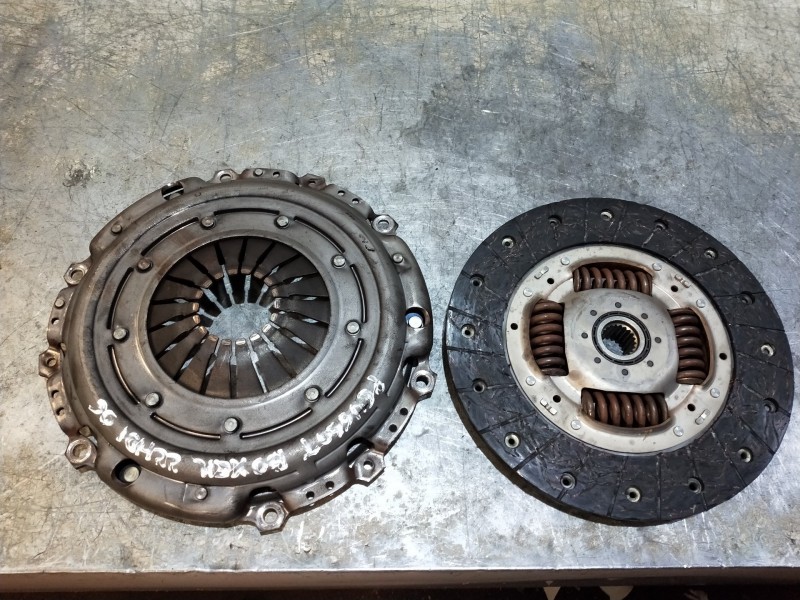 Recambio de kit embrague para peugeot boxer caja cerrada (rs 3000) (330/333) 2007 ) hdi (330) referencia OEM IAM   