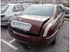 lancia thesis (115) del año 2002 2