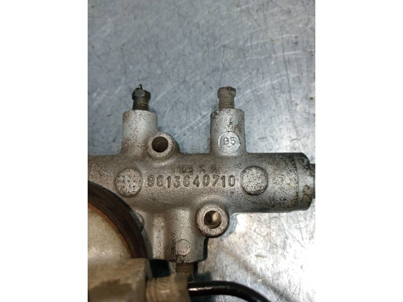 Recambio de repartidor de freno para citroen xantia berlina 1.9 td sx referencia OEM IAM 9613640718  TRASERO