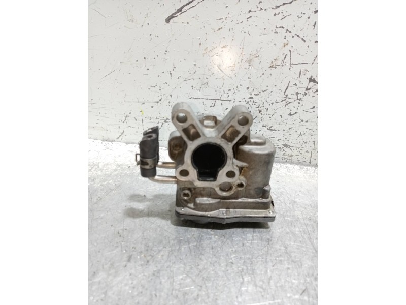 Recambio de valvula egr para renault maxity fg 150.35/45 referencia OEM IAM 1501000013  