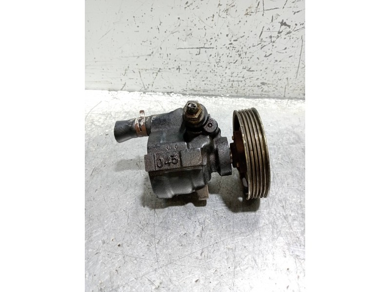 Recambio de bomba direccion para renault clio ii fase i (b/cbo) 1.2 referencia OEM IAM 7700840105 7700840805 26043475