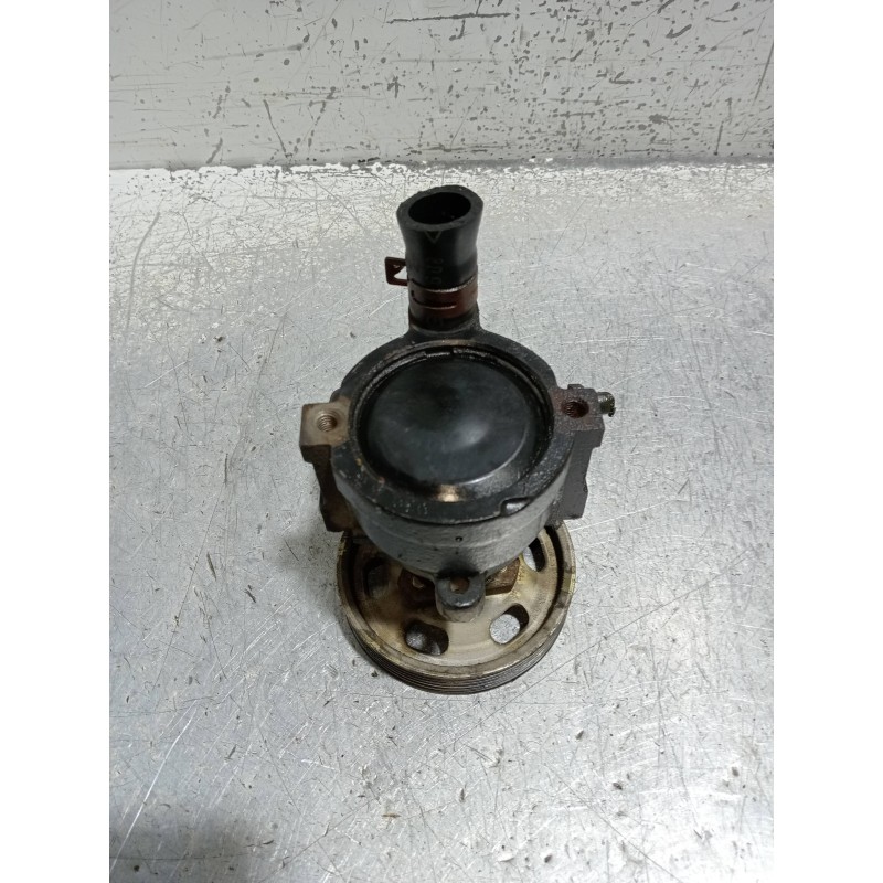 Recambio de bomba direccion para renault clio ii fase i (b/cbo) 1.2 referencia OEM IAM 7700840105 7700840805 26043475