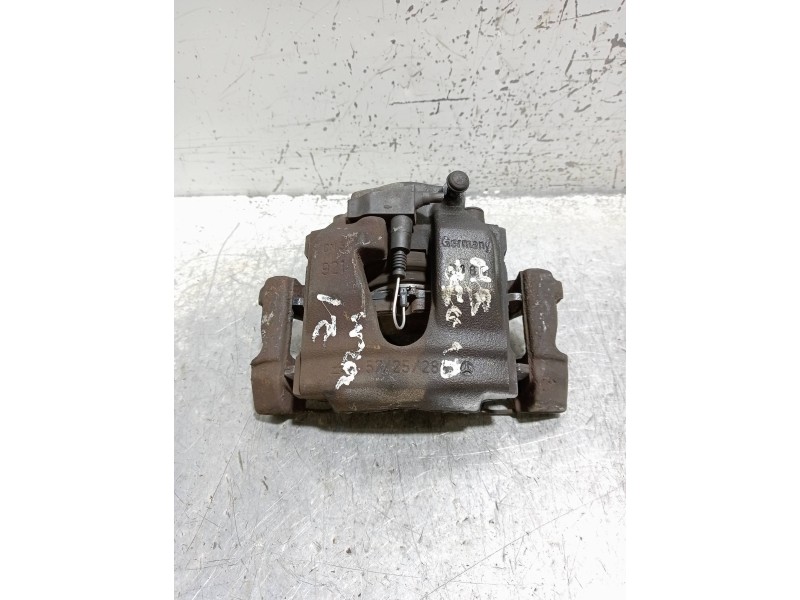 Recambio de pinza freno delantera izquierda para mercedes clase c (w202) familiar 250 t turbodiesel (202.188) referencia OEM IAM