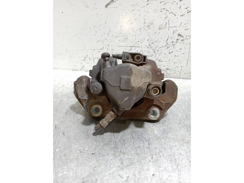 Recambio de pinza freno delantera izquierda para mercedes clase c (w202) familiar 250 t turbodiesel (202.188) referencia OEM IAM
