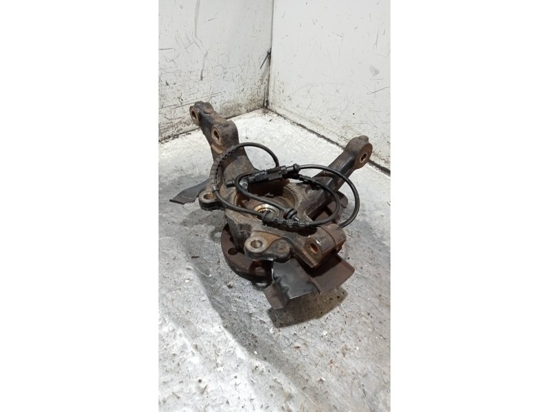 Recambio de mangueta delantera derecha para fiat grande punto (199) 1.4 16v active referencia OEM IAM   