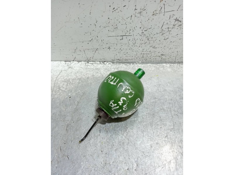 Recambio de acumulador central amortiguacion para citroen xantia berlina 1.9 td sx referencia OEM IAM 96145672  