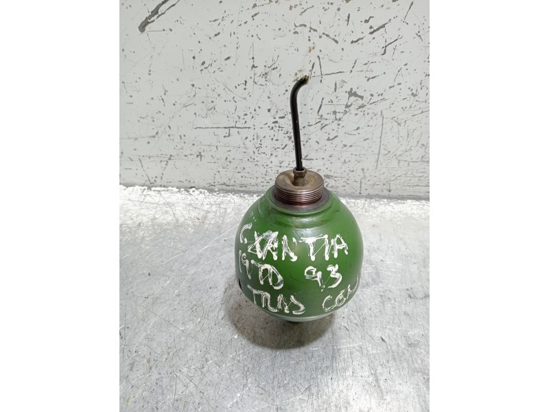 Recambio de acumulador central amortiguacion para citroen xantia berlina 1.9 td sx referencia OEM IAM 96145672  