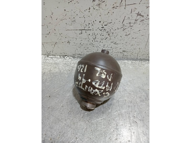 Recambio de amortiguador delantero izquierdo para citroen xantia berlina 1.9 td sx referencia OEM IAM 1638379180  