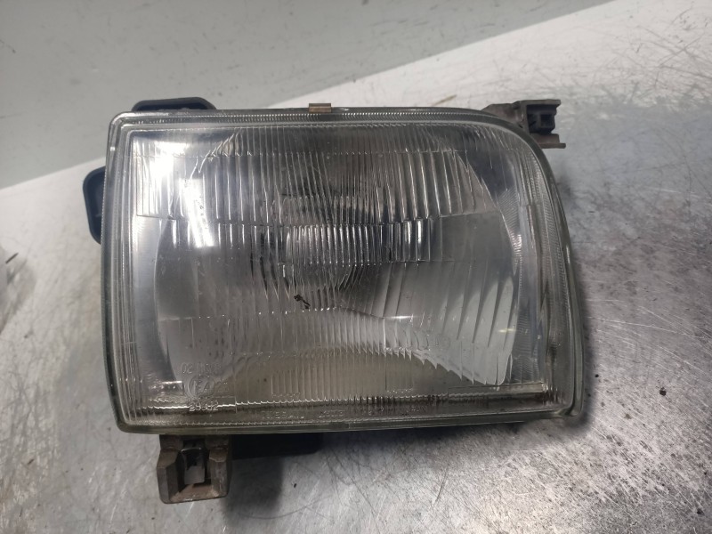 Recambio de faro derecho para nissan pick-up (d22) td doble cabina 4x4 referencia OEM IAM   