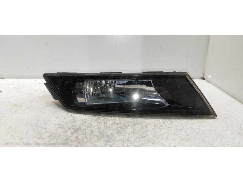 Recambio de faro antiniebla derecho para skoda superb (3v3) active referencia OEM IAM 3V0941699  