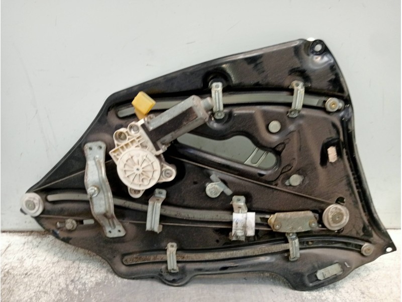 Recambio de elevalunas delantero derecho para mercedes clase clk (w209) coupe 270 cdi (209.316) referencia OEM IAM   2P