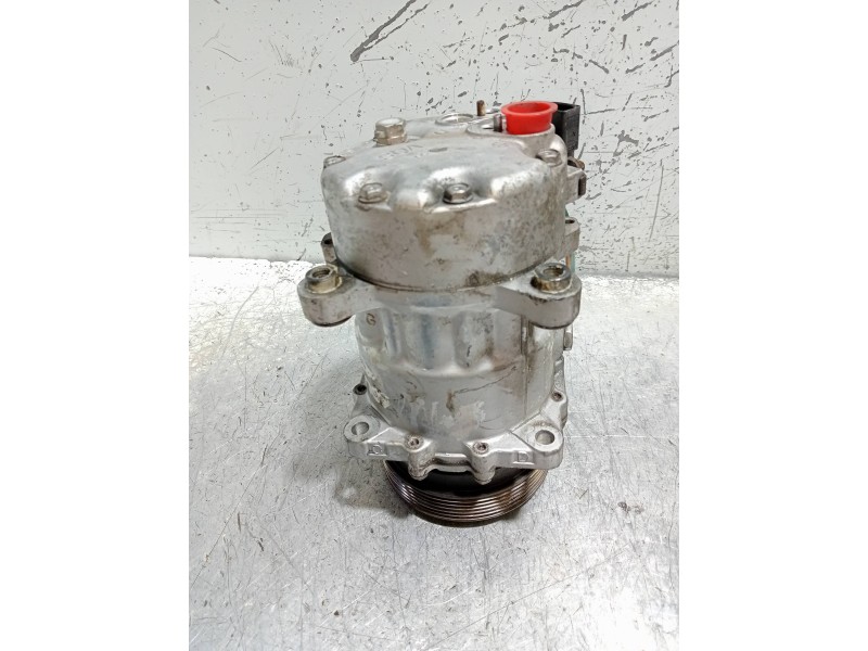 Recambio de compresor aire acondicionado para volkswagen golf iv berlina (1j1) soul referencia OEM IAM SD7V161233 1J0820803K 