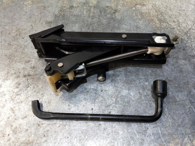 Recambio de gato para peugeot 206 berlina x-line refri referencia OEM IAM   