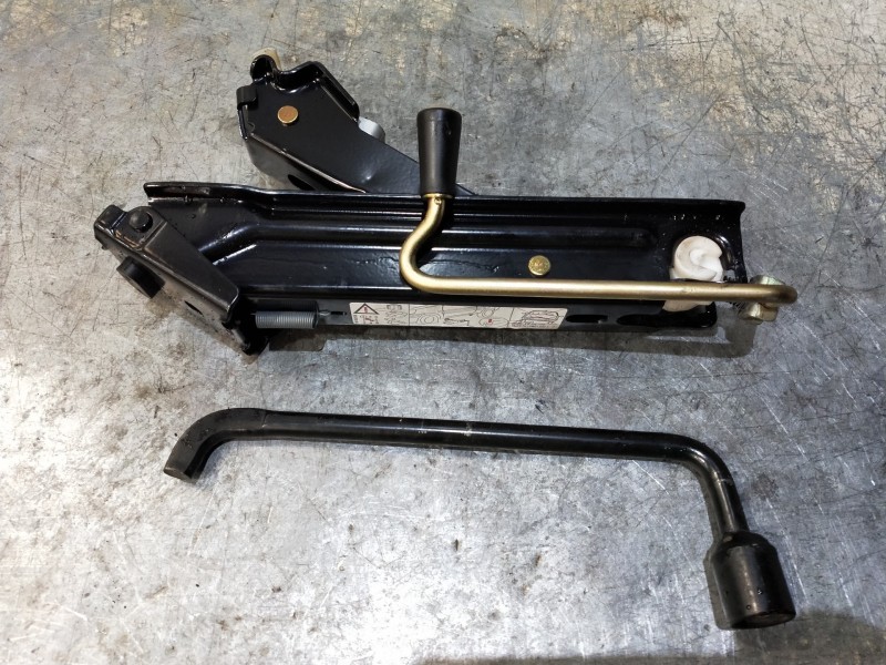 Recambio de gato para peugeot 206 berlina x-line refri referencia OEM IAM   