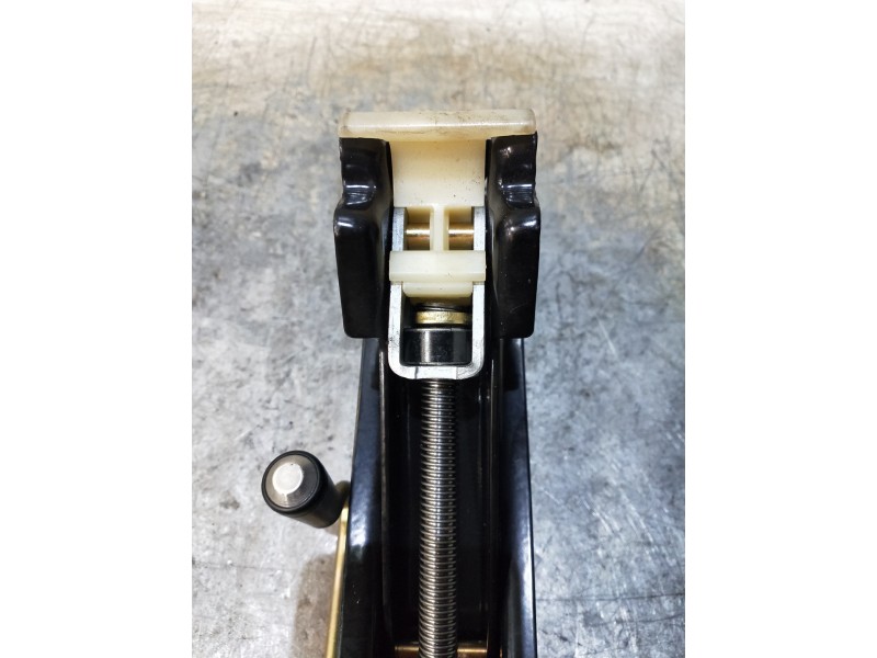 Recambio de gato para peugeot 206 berlina x-line refri referencia OEM IAM   
