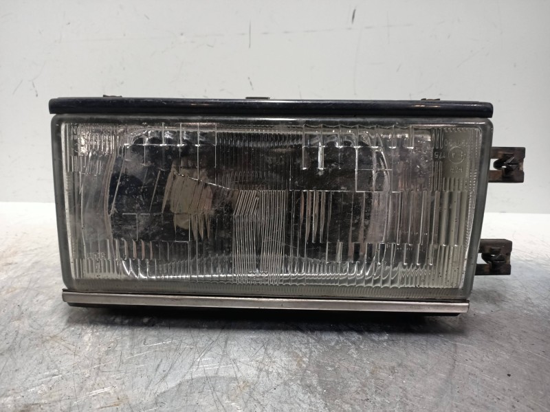Recambio de faro izquierdo para nissan bluebird (910) referencia OEM IAM    Recambio de faro izquierdo para nissan bluebird (910) referencia OEM IAM