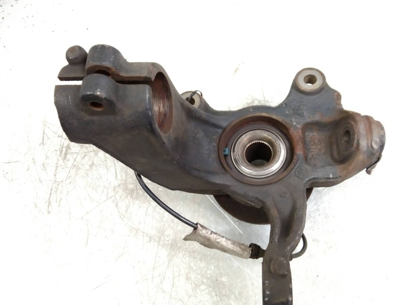 Recambio de mangueta delantera izquierda para ford mondeo ber. (ca2) ghia x referencia OEM IAM   