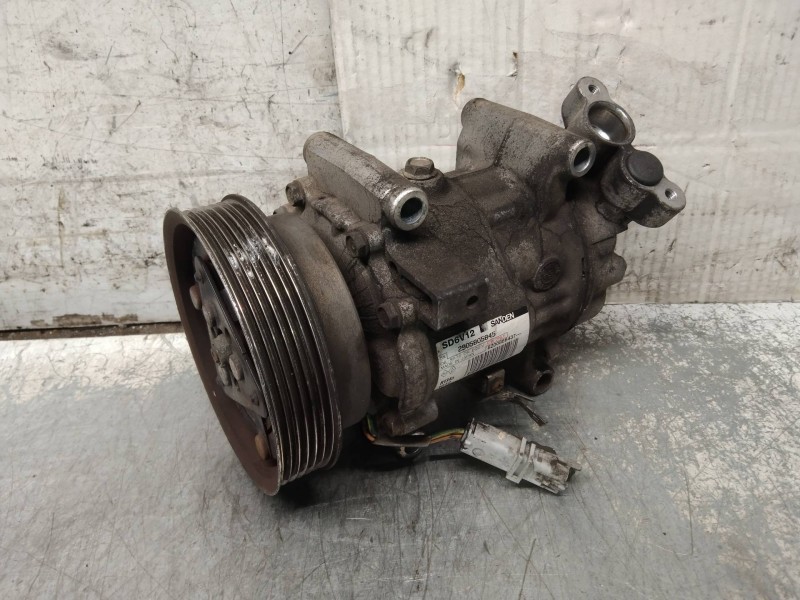 Recambio de compresor aire acondicionado para renault kangoo dynamique referencia OEM IAM SD6V121912 8200866437 