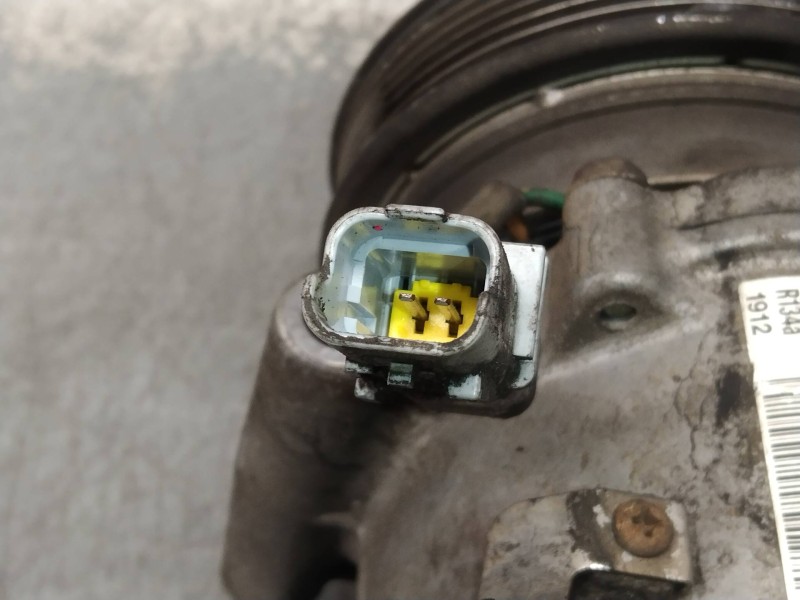 Recambio de compresor aire acondicionado para renault kangoo dynamique referencia OEM IAM SD6V121912 8200866437 