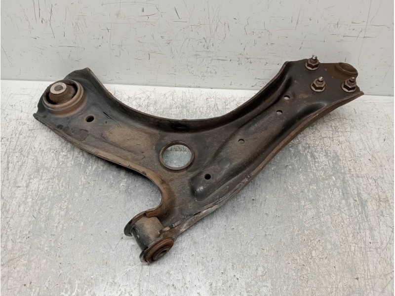 Recambio de brazo suspension inferior delantero derecho para seat ibiza (6j5) stylance / style referencia OEM IAM 6R0407152A   Recambio de brazo suspension inferior delantero derecho para seat ibiza (6j5) stylance / style referencia OEM IAM 6R0407152A