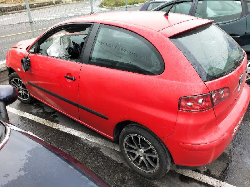 seat ibiza (6l1) del año 2003