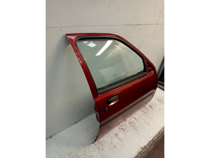 Recambio de puerta delantera derecha para ford fiesta berlina básico referencia OEM IAM   5P