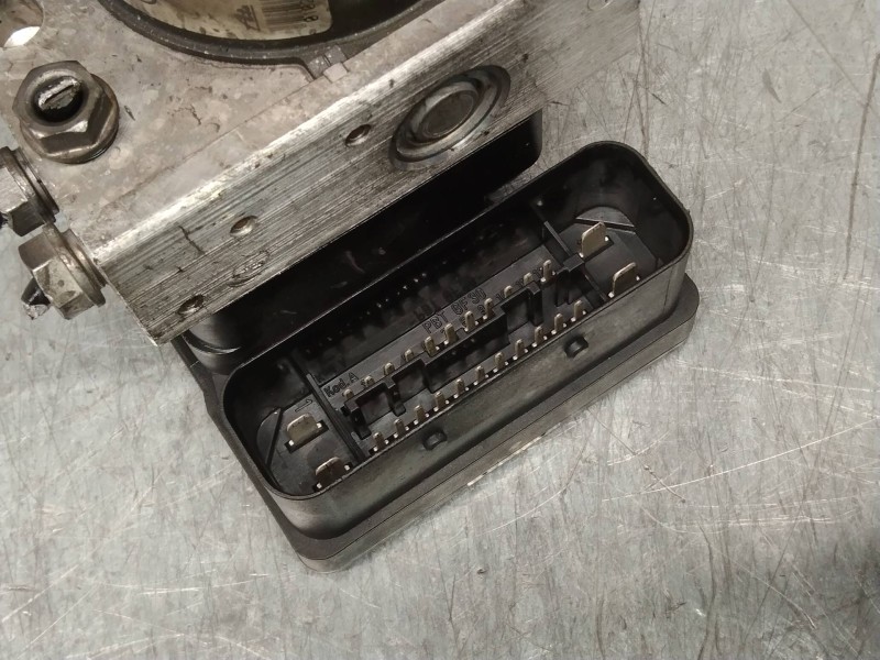 Recambio de abs para volkswagen golf v berlina (1k1) highline referencia OEM IAM 10097003133 10020700344 00005793E6 1K0907379N 1