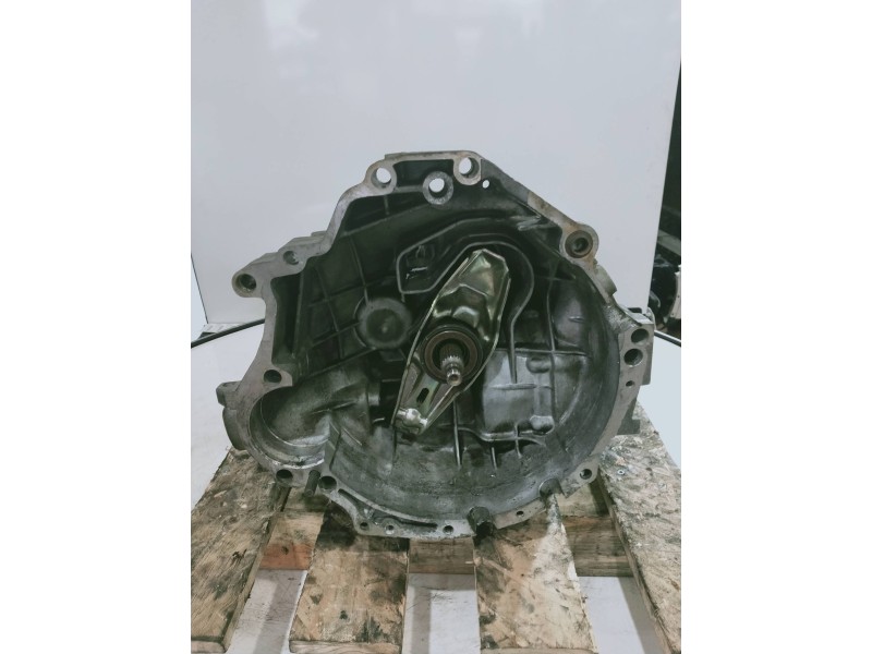 Recambio de caja cambios para audi 100 berlina (c4) básico referencia OEM IAM AXG 0527 13041 