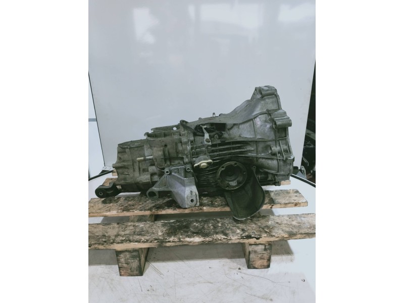 Recambio de caja cambios para audi 100 berlina (c4) básico referencia OEM IAM AXG 0527 13041 