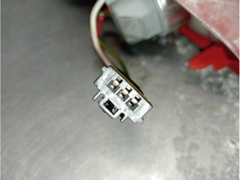 Recambio de piloto trasero derecho interior para peugeot 607 (s1) básico referencia OEM IAM   