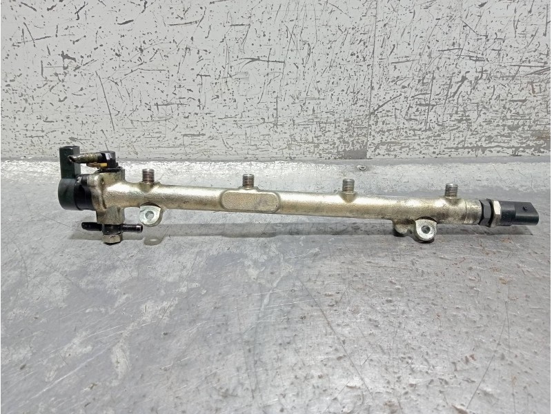 Recambio de rampa inyectora para mercedes clase c (w203) sportcoupe c 220 cdi (203.706) referencia OEM IAM 0445214004 A611070009