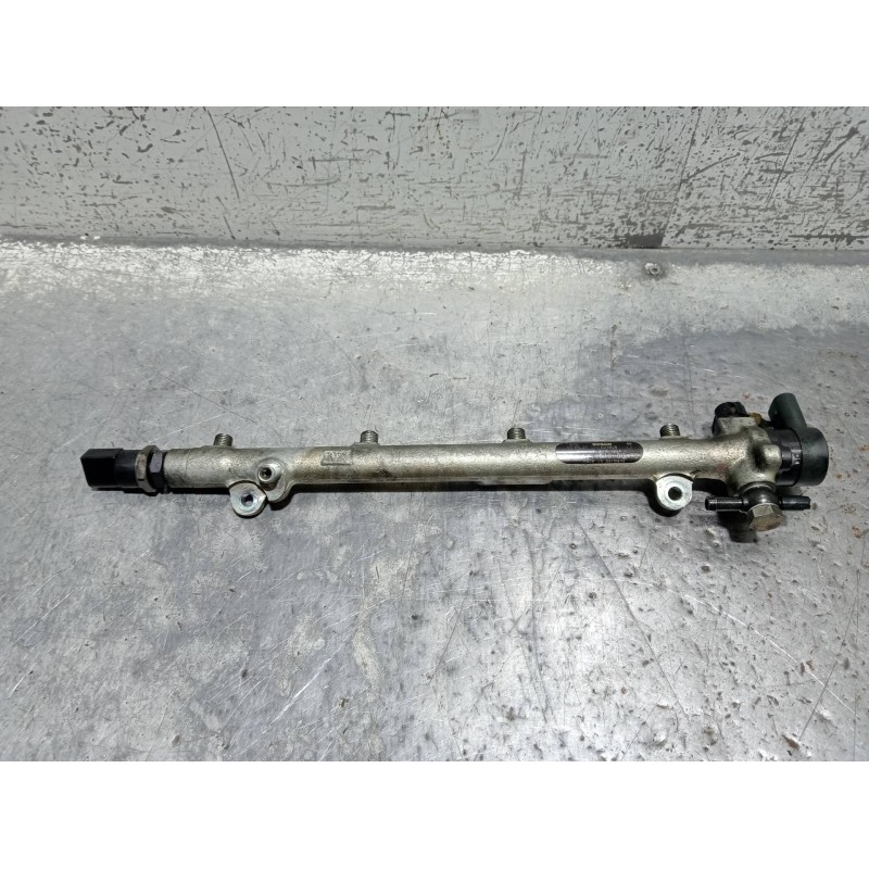 Recambio de rampa inyectora para mercedes clase c (w203) sportcoupe c 220 cdi (203.706) referencia OEM IAM 0445214004 A611070009