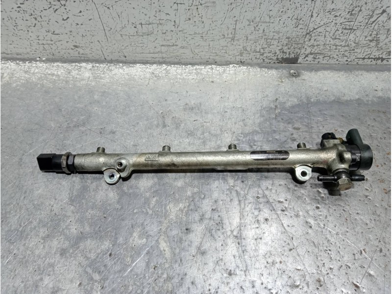 Recambio de rampa inyectora para mercedes clase c (w203) sportcoupe c 220 cdi (203.706) referencia OEM IAM 0445214004 A611070009