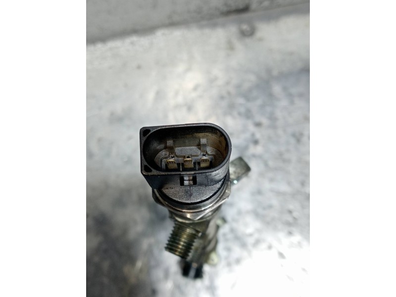 Recambio de rampa inyectora para mercedes clase c (w203) sportcoupe c 220 cdi (203.706) referencia OEM IAM 0445214004 A611070009